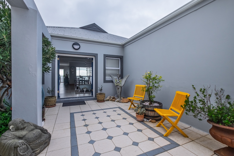 5 Bedroom Property for Sale in Murdock Valley Western Cape